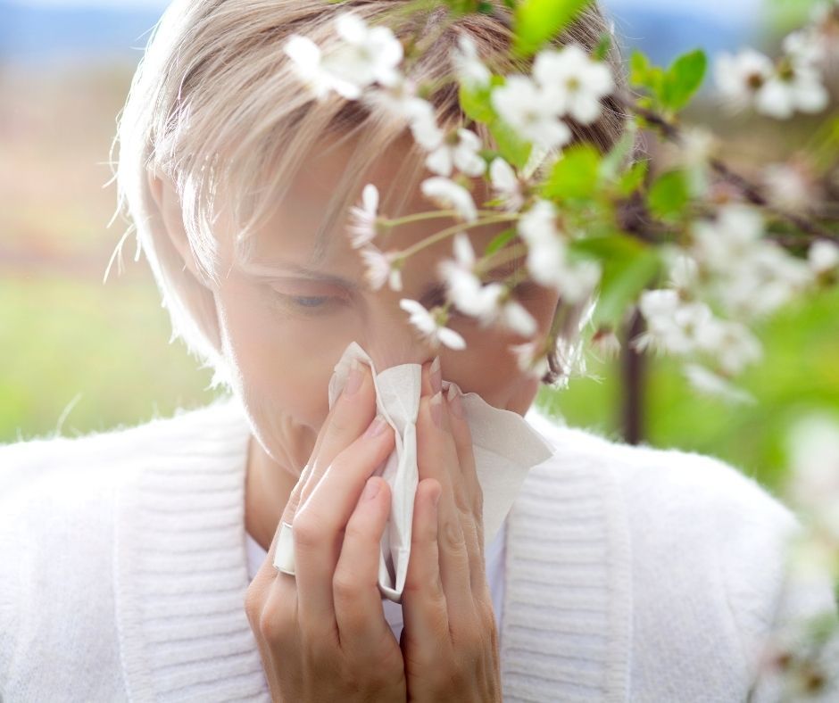 Pollenallergie: Nicht nur Blüten und Gräser sind schuld an den Symptomen!